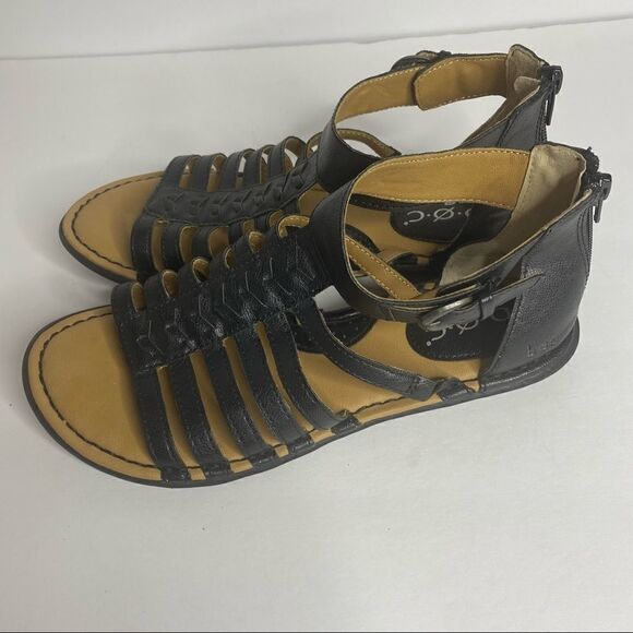 b.o.c | Black Zipper Back Shoes - Picture 4 of 7